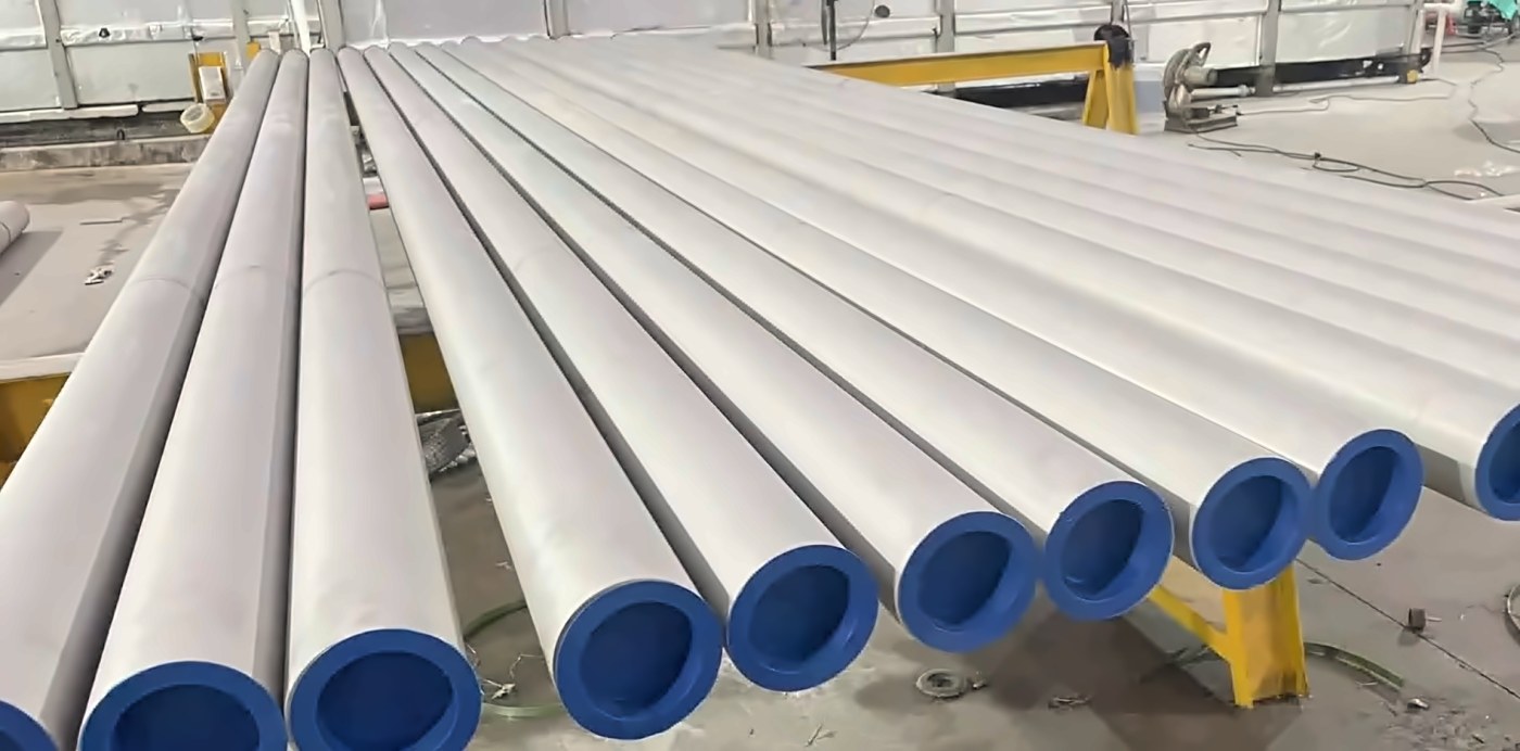 Stainless steel pipes with end caps